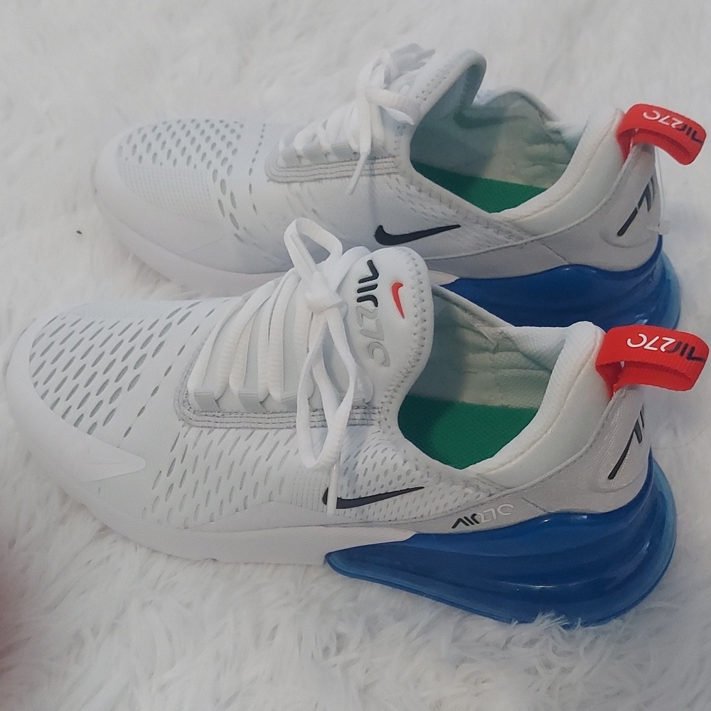 Nike sports shoes - Picture 2 of 4